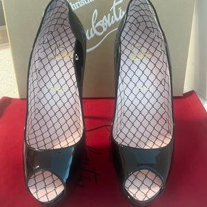 Chick Up Alta 159, Patent Red Sole Pumps_ Christian Louboutin